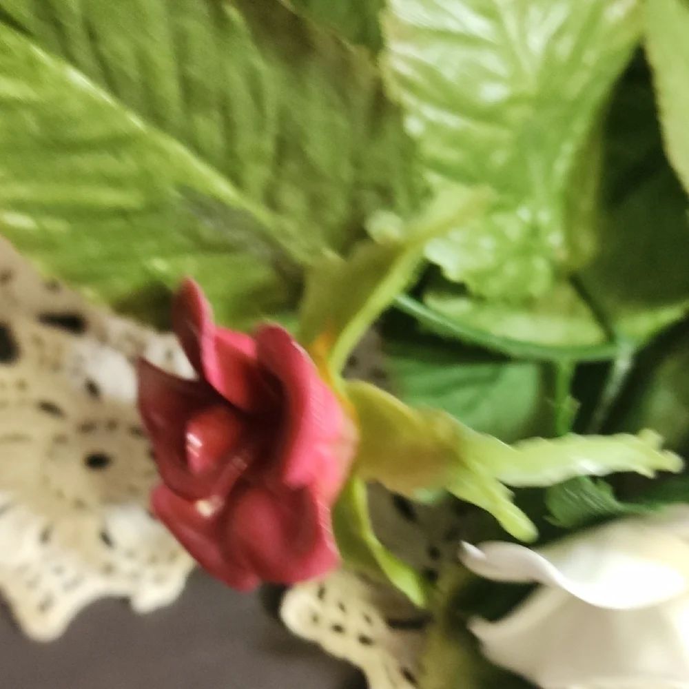 Vtg Porcelain Floral Arrangement with Pink and White Roses
